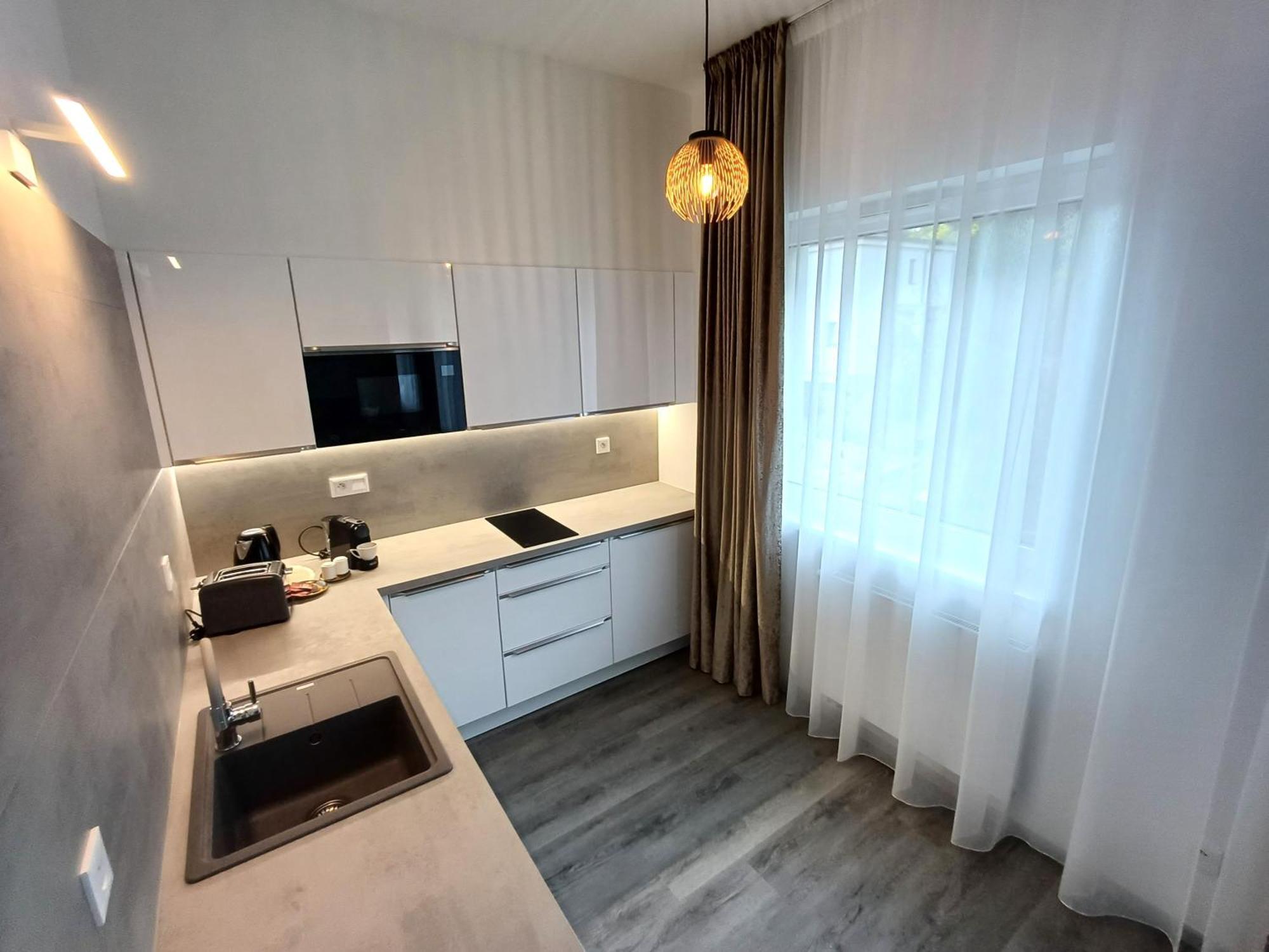 Lunex Apartment *