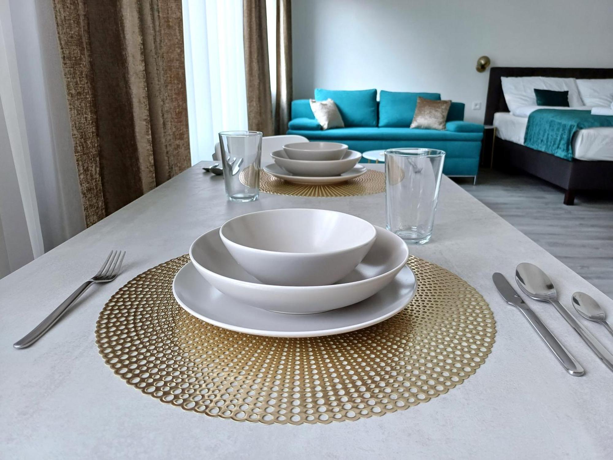 Lunex Apartment *